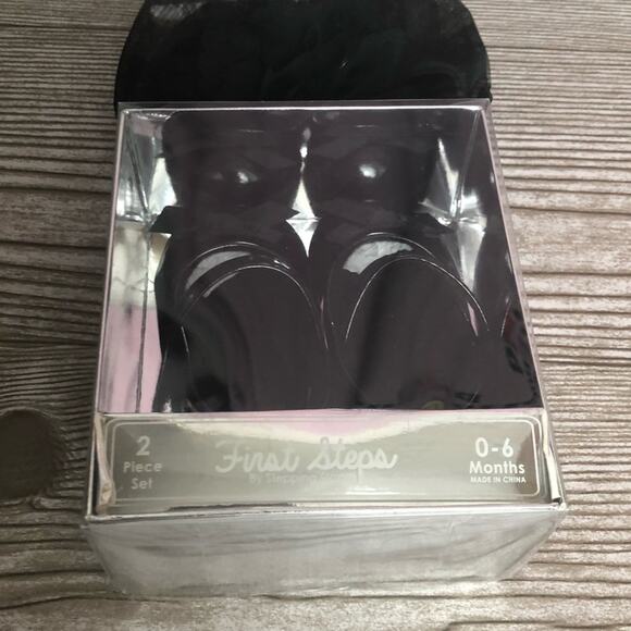 First Steps To Piece Shoes and Headband Set - Picture 3 of 7